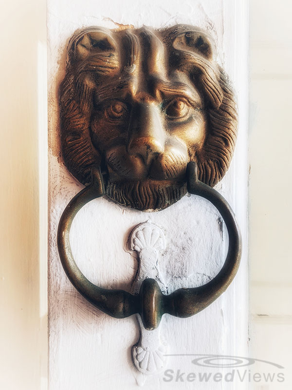 Door knocker